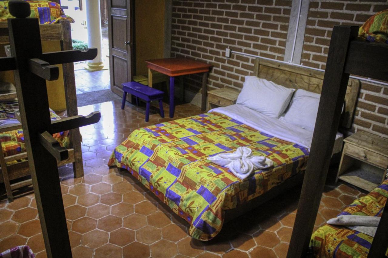 Rossco Hostel San Cristobal de las Casas Exterior photo