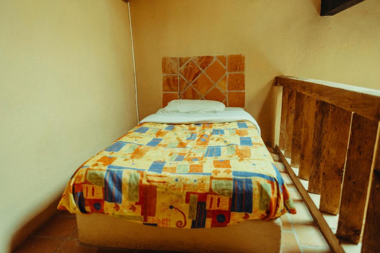 Rossco Hostel San Cristobal de las Casas Exterior photo